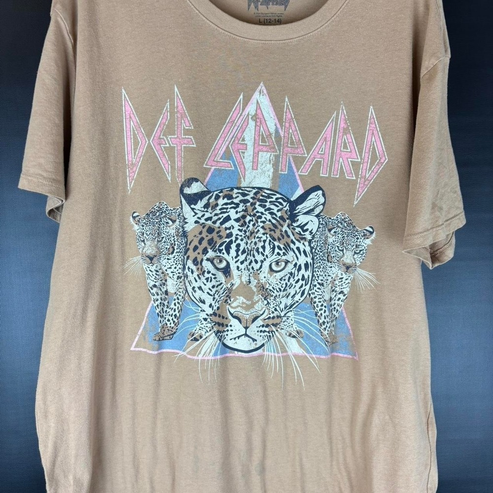 Womens Def Leppard tan‎ t-shirt